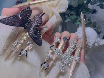 ポミ(POMI)の写真/自爪が折れやすいなどのお悩みの方へお勧め!ネイル裏などもカラーOkでスカルプだからこそのデザインが多数!
