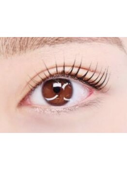 ナチュラル上品な目元にしたい