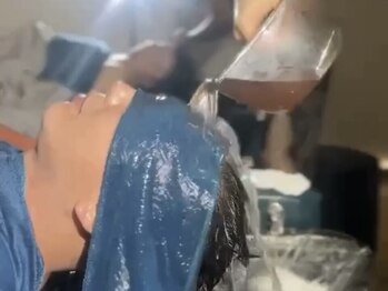 フサモミ(HUSAMOMI)の写真/SNS反響◎【頭浸浴(トウシンヨク)90分】煎じた漢方の湯でじっくり温め内側からほぐす新感覚極上ヘッドスパ!