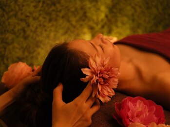 プラチナムアロマ 京橋店(PLATINUM AROMA)の写真/人気No.1の贅沢で気軽なショートコース☆ 【ドライヘッド付全身アロマリンパオイルマッサージ75分¥7500】
