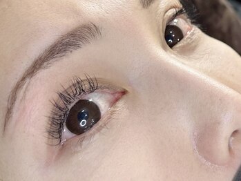 アール (R)の写真/【圧倒的持続力!LEDマツエク】トレンドを取り入れたデザインが自慢のサロンであなたの魅力を引き立てます♪