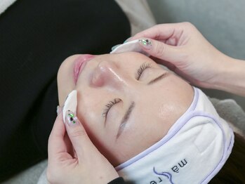 ミック(Mecc)/美容液導入風景