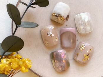ノエム ネイルサロン(NOEM)の写真/フットバス付◆個室×リクライニングチェアで施術♪熟練技術&徹底したカウセリングで、納得の仕上がりに！