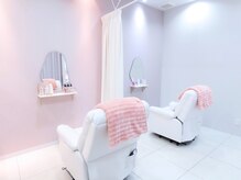 リタ ハマセン(LiTA. hamasen)の雰囲気（Eyeは半個室で人目を気にせず落ち着いた空間でお過ごし頂けます）