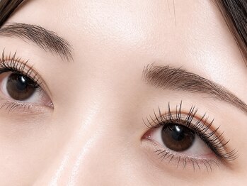 エムズプラス(M’s+)の写真/【韓国風束感から似合わせデザインまで＊】豊富な提案力で目元の魅力を引き出す可愛い理想の仕上がりへ♪