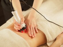 楽楽整体サロン/ハイパーナイフ：痩身/便秘改善