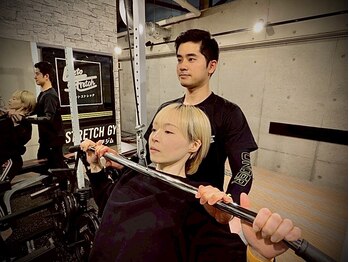 リエットストレッチ/背中を鍛えて美姿勢を目指す!