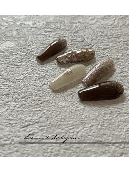 brown × hologram