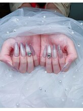 ブリー(Brille)/キラキラネイル