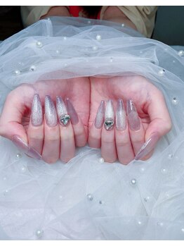 ブリー(Brille)/キラキラネイル