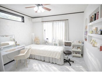 ナニミー(Nani.me)/ベッドルーム