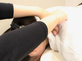 大槻町整骨院/辛い肩こりをしっかりほぐし改善