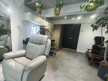 ルムブロウ 豊田浄水店(LUMBROW)/リクライニングチェア