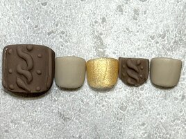 ゴールド/カフェラテ/黒ネイル