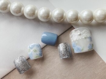 ジェムネイル(gem nail)の写真/足元からお洒落に！お仕事柄ハンドネイルが出来ない方にも◎フット定額コースでお得に可愛くなれます♪