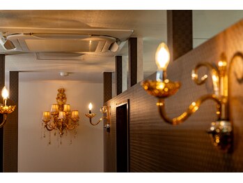 メンズ眉サロン クリスタル/廊下2