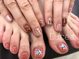 ハンド&フット同時施術可能！