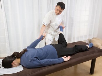 亀有 メディケア整体院/【施術風景7】