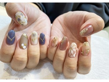 スパフーラ(Spa HULA)/アシンメトリー春ネイル