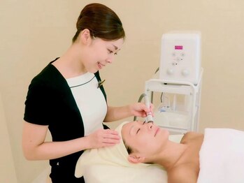 ファッショニスタ 中目黒店(Fashionista)の写真/【頑固な皮脂汚れを浮かし出すパック付き！毛穴洗浄+Tゾーンあごパック¥9680】