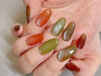 アトリエ ツメ(atelier TsuMe)の写真/派手すぎないのに心ときめく仕上がりに♪爪を労わりながらオフィスでも休日でも輝く指先を叶えます☆