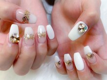 ルアナ(Luana.)/ホワイトキラキラネイル