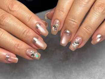 Le rond nail. by Kazumi 【ロンネイル】フィルイン/定額/大人ネイルの写真/【大人女性の支持率No.1】優柔不断な方も大歓迎！季節を纏う8種の上品デザインで、見惚れる手元へ◎