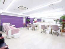 JFビューティーサロン 関内2号店の雰囲気（大人可愛い上品なサロン空間、リラックスできる居心地の良い店内）