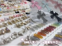 ウナネイルサロン 渋谷店(Una nail salon)の雰囲気（豊富なカラーにパーツ揃えております。試し塗り2色まで可能♪）