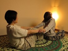 エールの雰囲気（肩こりほぐしとタイ式の組み合わせた施術はマットで施術★）