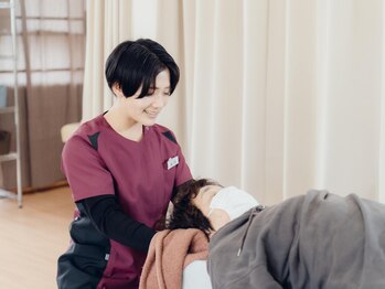 鈴鹿やまもと整体院の写真/【PC&スマホ疲れに!】お仕事や家事でガチガチにコリ固まった首・肩周り…あなたを現代疲れから解放♪