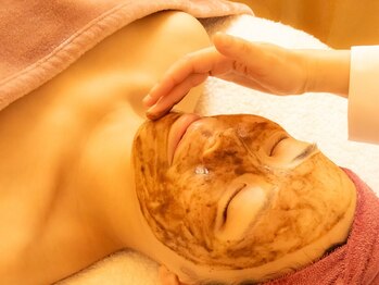 サロンドジョリーの写真/【くすみ・たるみ・シミ改善◎ニキビにアプローチ】幹細胞培養液高配合の施術で細胞のチカラを高めて最強肌