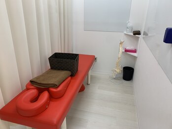 ビバ骨盤接骨院 北長瀬院(VIVA骨盤接骨院)/院内1