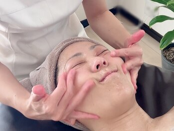 アイ(I)/リンパマッサージ