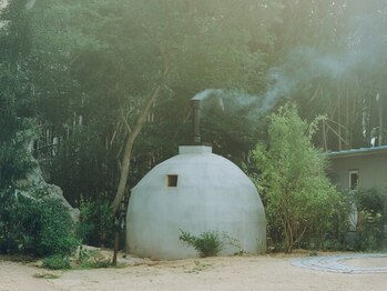 ナチュラルハーブス 灯り 淡路(Natural Herbs AKARI)/感覚を澄ませていく温熱体験