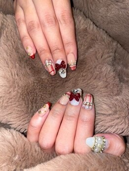 ユニ ビューティー アンド ネイルサロン(uni.Beauty&Nail salon)の写真/【豊富なカラーとパーツでデザインの幅は無限大∞】あなただけの最高の組み合わせを見つけられます♪