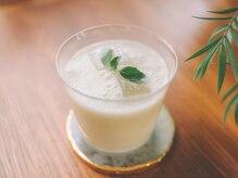 ナチュラルハーブス 灯り 淡路(Natural Herbs AKARI)/オージャスを感じるドリンク