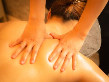 エクシア(Ecxia)/カチコチ首肩サヨナラ