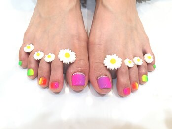 ネイルサロンアンドスクール ブロッサ(BLOSSA)/