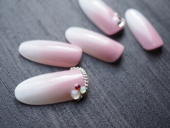 最高のつやと輝きのあるネイル