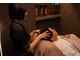 コージー ヘッドスパ ボディケア 心斎橋店(COZY HEAD SPA & BODY CARE)の写真/上質を知る大人のメンテナンス！頑固な体の重みに足湯から始まる至福のヘッドスパで、深部からリフレッシュ