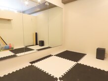 はち鍼灸整体院の雰囲気（トレーニングルーム！ストレッチや身体の使い方を指導します！）