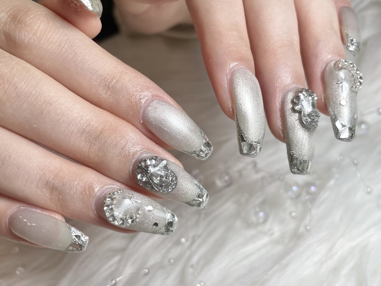 ［39］ネイルチップ マグネットネイル フレンチ 秋ネイル グリーン ニュアンス ネイルチップ マグネットネイル 先端フレンチ ネイルチップ