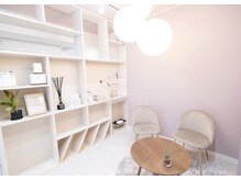 アンリー 栄店(UNLY)の雰囲気（店内は広々としたリラックス空間♪）