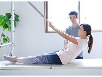 ピラティススタジオビービー 南青山(B&B)/本格クラシカルピラティス