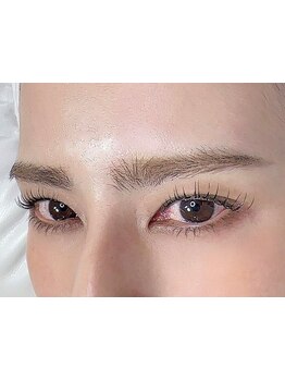 ナチュラル上品な目元にしたい