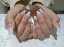 ネイルサロン グレイス(Grace)/【定額スカルプ】白グラデ