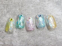 コキーユ(Coquille)/キラキラカラフルネイル