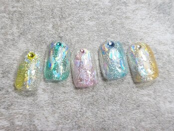 コキーユ(Coquille)/キラキラカラフルネイル