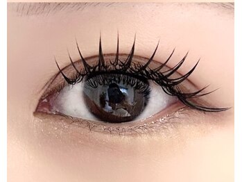 エル(EL)/エクステで作る束感まつげ